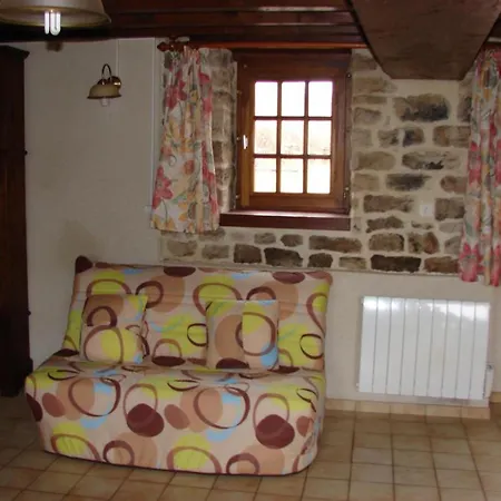 Maison Ancienne Restauree Avec Poele A Bois Et Animaux Admis - Fr-1-497-15