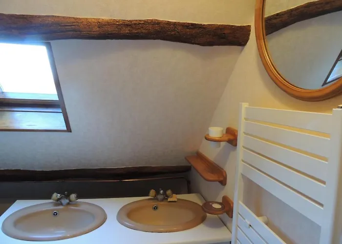 Σπίτι διακοπών Maison Ancienne Restauree Avec Poele A Bois Et Animaux Admis - Fr-1-497-15 Champsecret